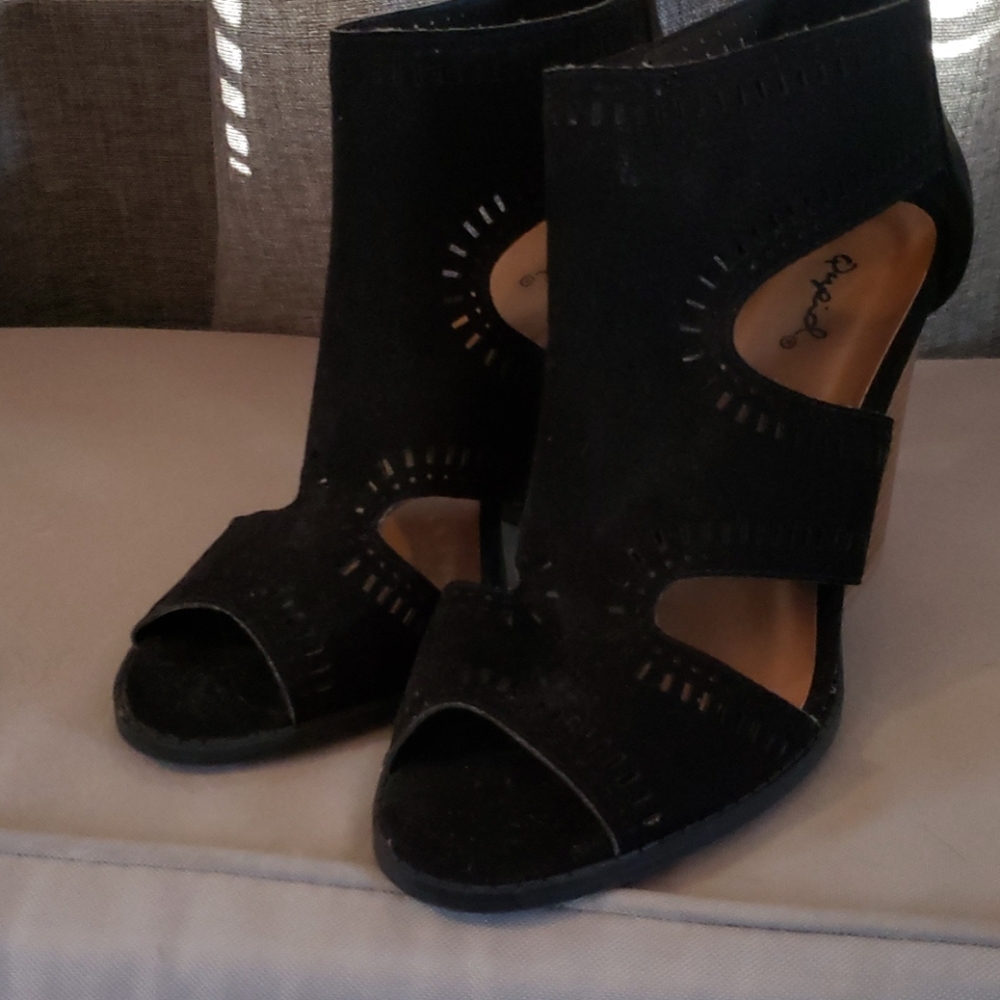 Open Toe Sandles